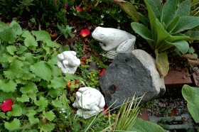 Скульптура Жаба