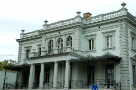 Вазон античный