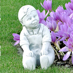 Скульптура современная Мальчик в бейсболке