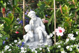 Скульптура Дед и внук