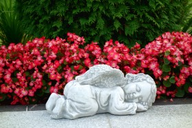 Скульптура Спящий ангелочек