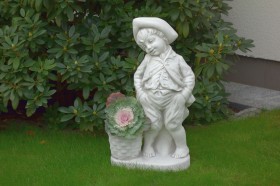 Скульптура Мальчик с цветочным горшком