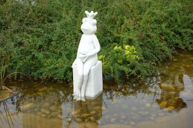 Скульптура Лягушка-царевна