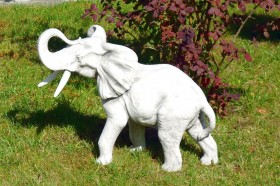 Скульптура декоративная Слон с поднятым хоботом