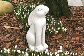 Скульптура Зайчик сидит