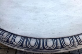 Стол декоративный классический