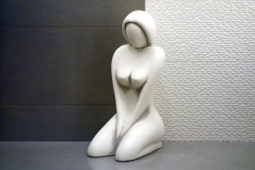 Скульптура современная Женщина