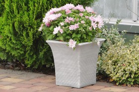 Вазон современный, квадратный с расширением вверху