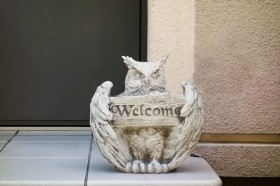 Скульптура Сова «WELCOME»