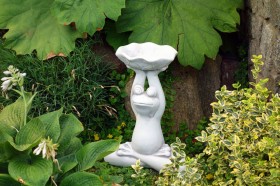 Скульптура Лягушка с чашей декоративная