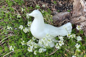 Скульптура  Голубь