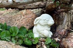 Скульптура Крольчонок