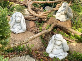 Скульптура  Орангутанг «Ничего не вижу»