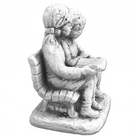 Скульптура  Дети читают книгу