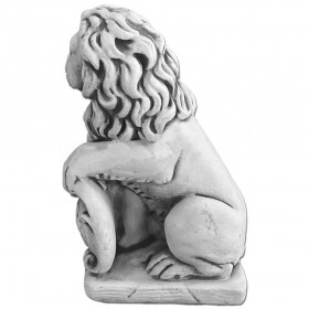 Скульптура  Лев со щитом сидит правый