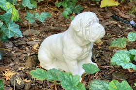 Скульптура Собака сидит