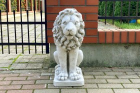 Скульптура Лев сидит