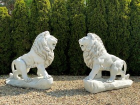 Скульптура Лев стоит, левый