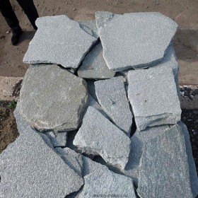 Серебрит, серо-голубой 20-30 мм