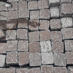 Колотая брусчатка из Лемезита, размер 200-200 мм, толщина 30-40 мм