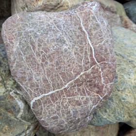 Валун Паутинник