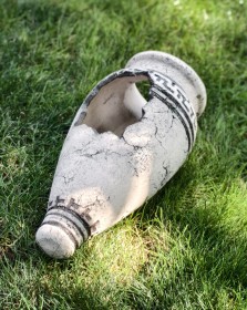 Амфора острая «Элис» с черным принтом