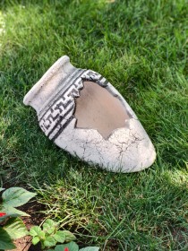 Амфора скошенная «Элис» с черным принтом