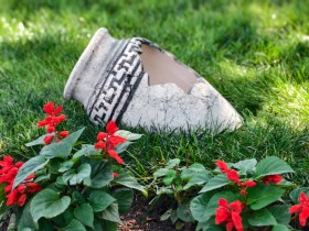 Амфора скошенная «Элис» с черным принтом