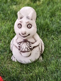 Скульптура декоративная «Белка»