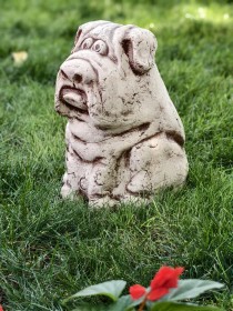 Скульптура декоративная «Собака»