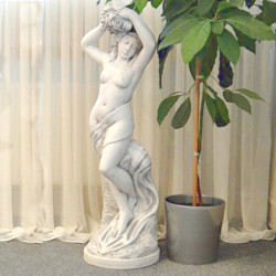 Скульптура античная Девушка с цветами над головой