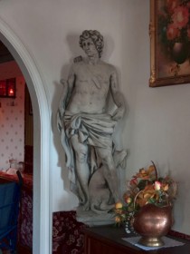 Скульптура античная Лучник