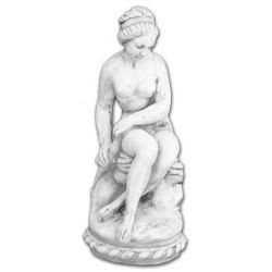 Скульптура античная Девушка обнажённая сидит