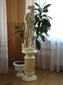 Скульптура античная Купальщица