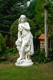 Скульптура античная Девушка с цветами