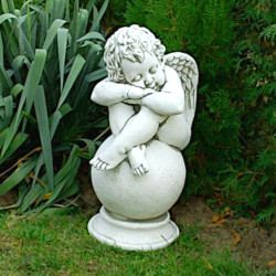 Скульптура классическая Ангел на шаре спящий