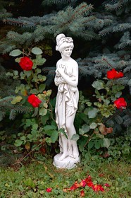 Скульптура античная Купальщица