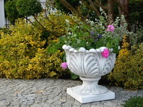 Вазон современный Листья