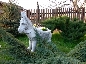 Вазон скульптурный Ослик