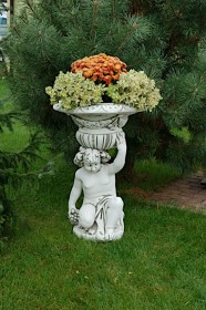 Вазон скульптурный Мальчик с вазой