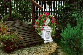 Вазон античный Греческий с виноградом