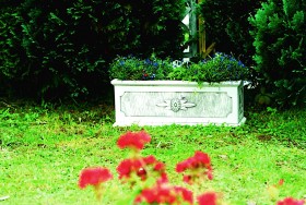 Вазон кашпо с орнаментом