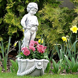 Вазон классический Мальчик на ракушке