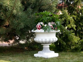 Вазон классический, круглый на ножке