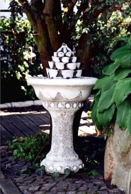 Фонтан современный с шишкой