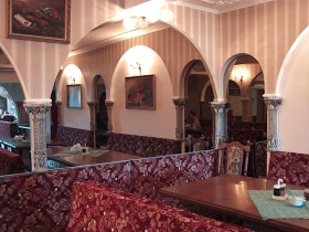 Столб индийский, с орнаментом