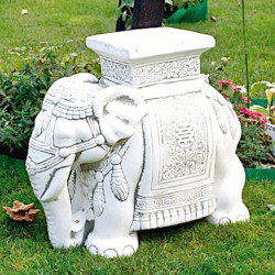 Столб индийский, слон