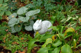 Скульптура Заяц лежит