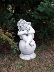 Скульптура классическая Ангел на шаре спящий