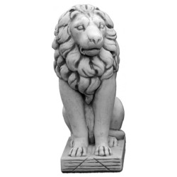 Скульптура Лев смотрит вправо